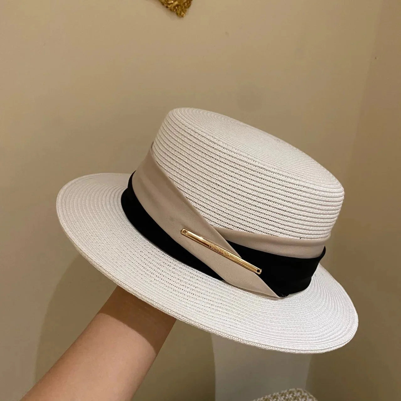 Beach straw hat with wide ribbon