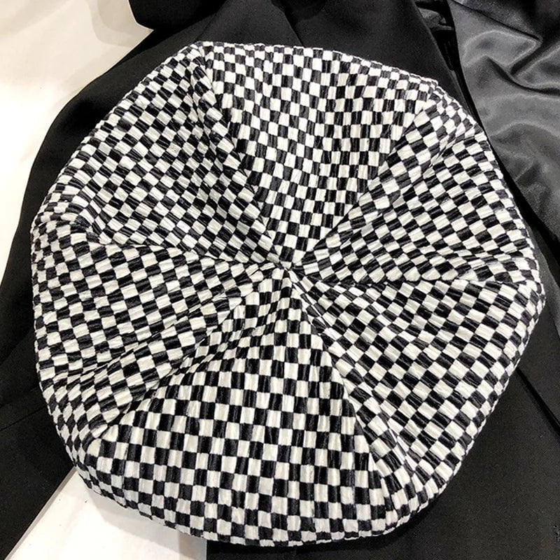 Checkered beret for women
