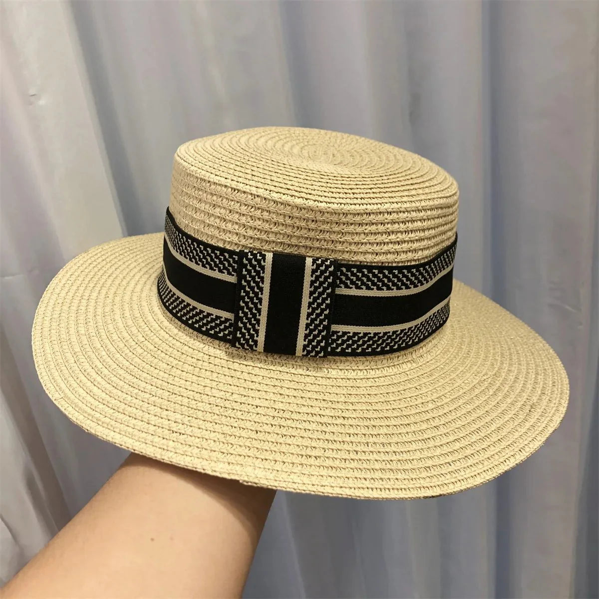Women's flat straw hat