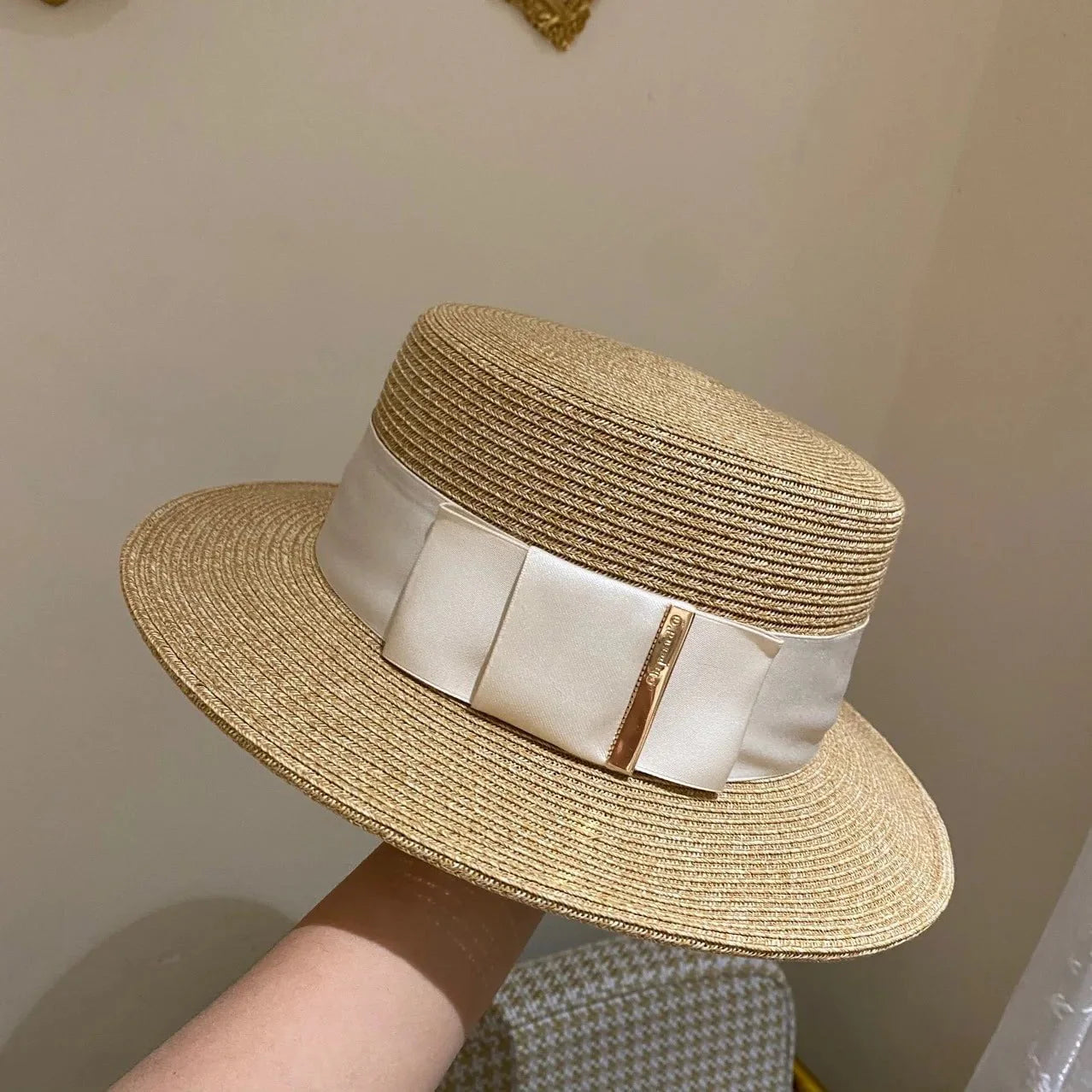 Beach straw hat with wide ribbon
