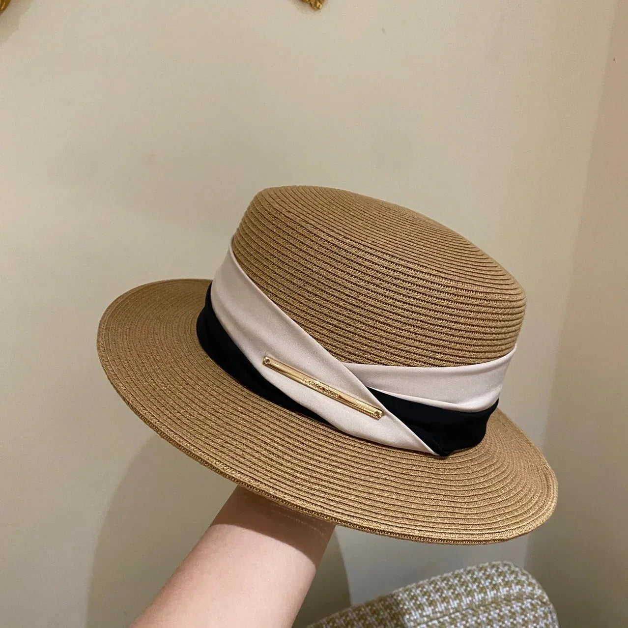 Beach straw hat with wide ribbon