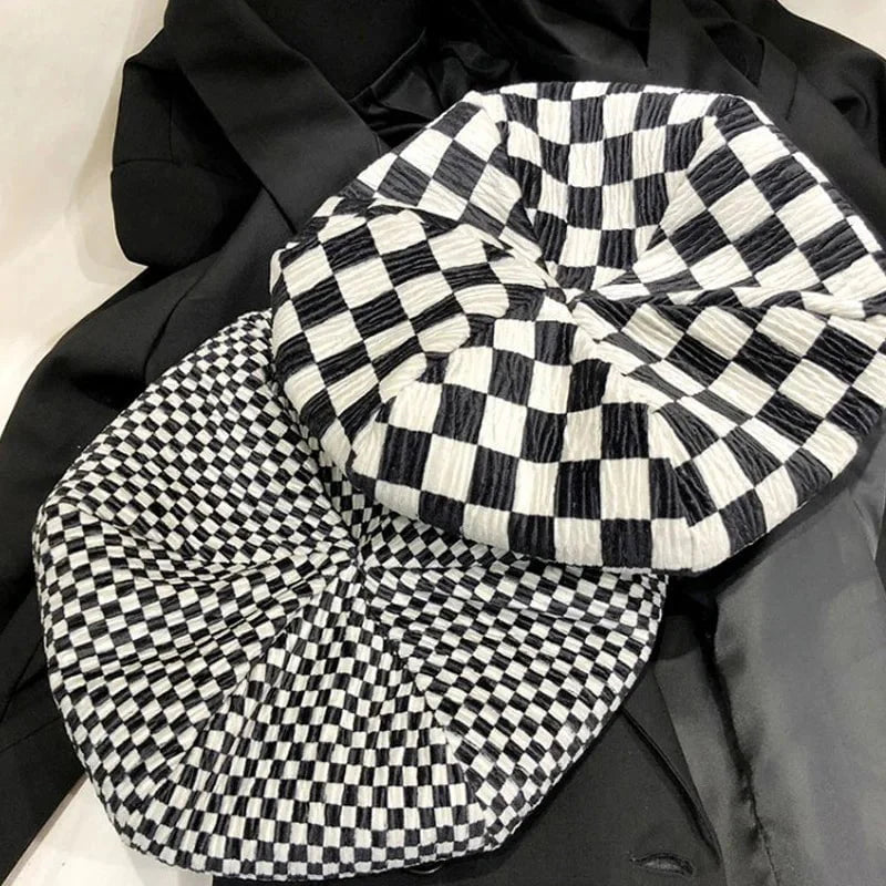 Checkered beret for women