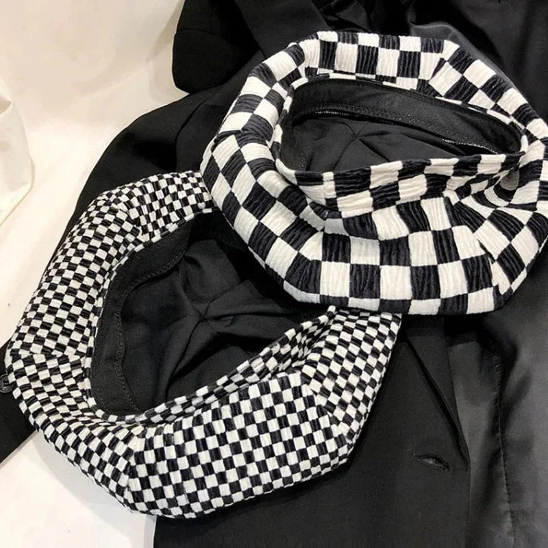 Checkered beret for women