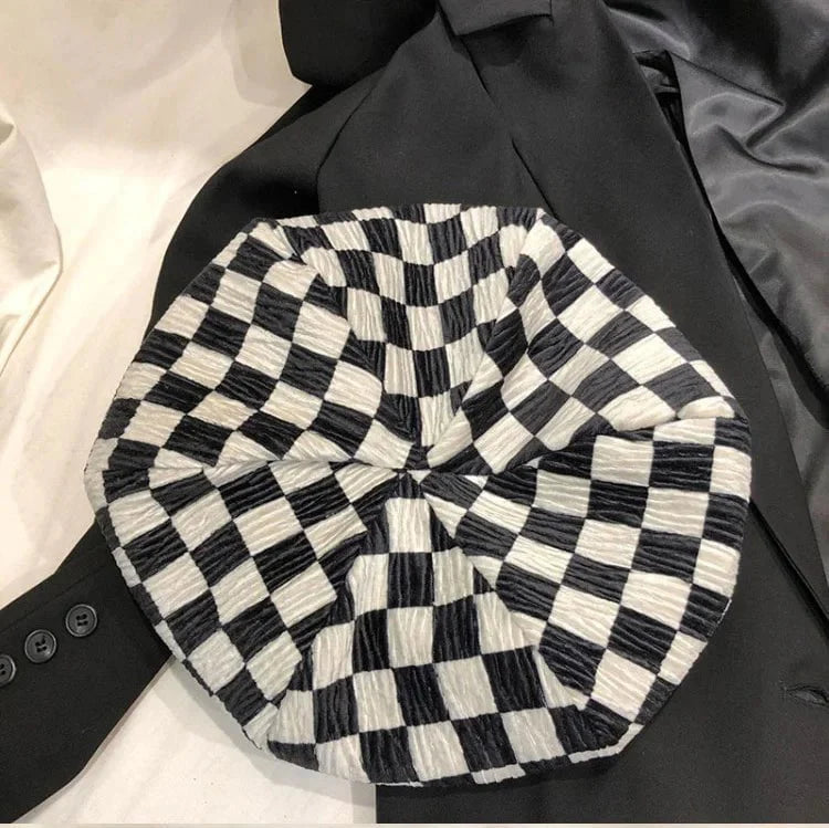 Checkered beret for women