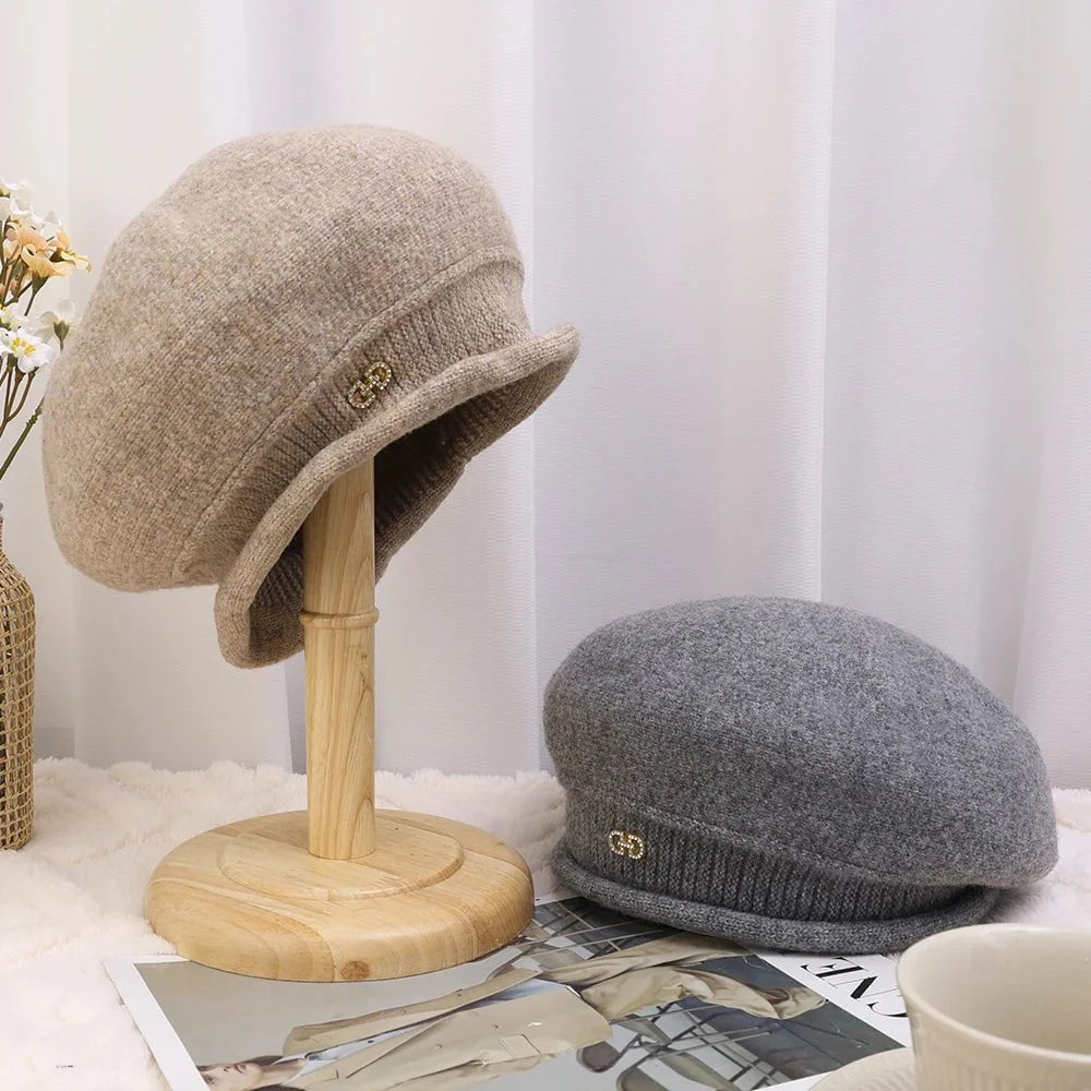 Women's winter wool beret