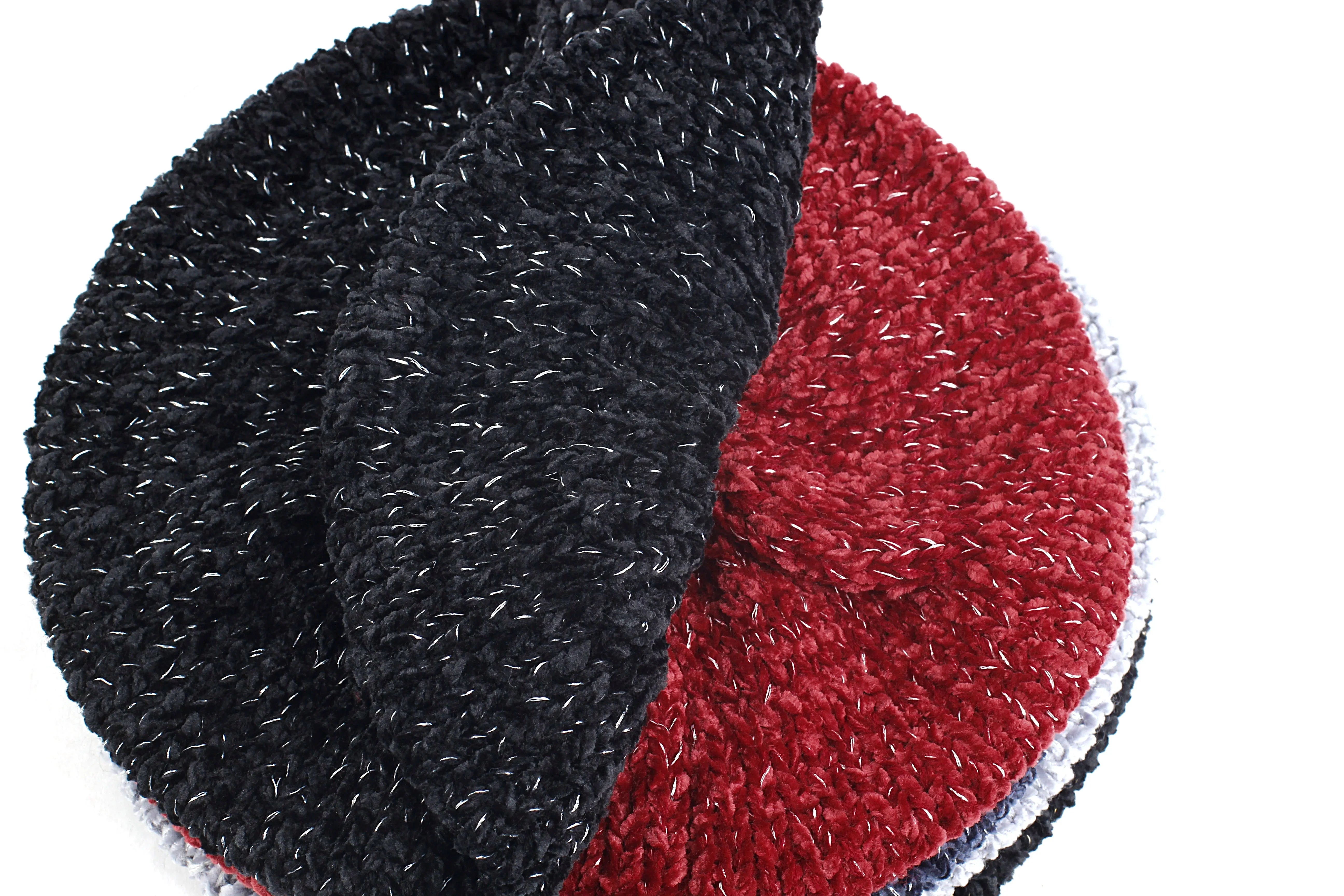 Warm beret for women