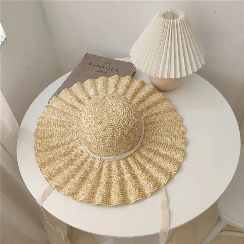 Straw hat with corrugated brim