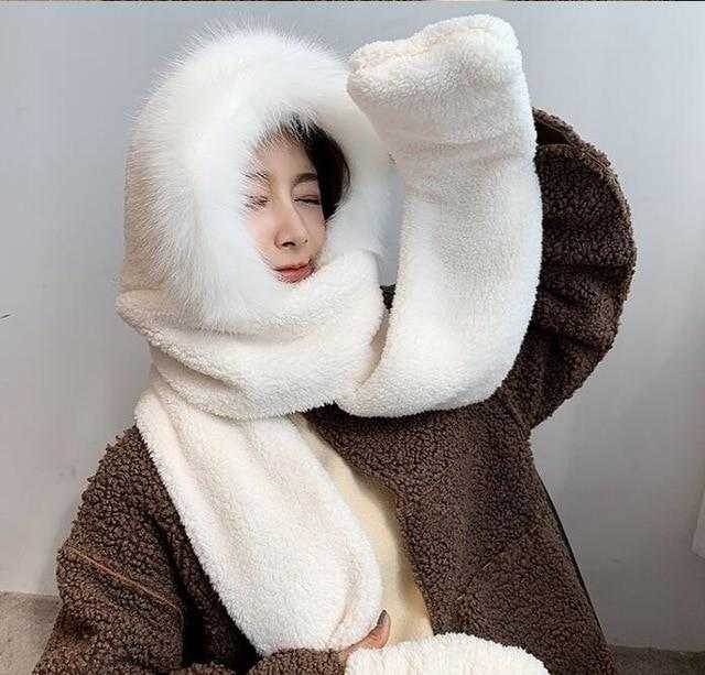 Double-layer plush hat and scarf with glove