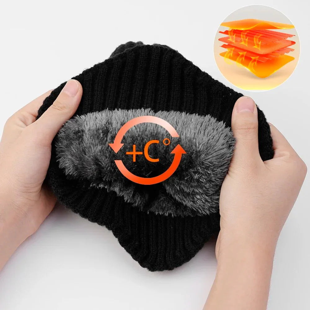 Warm, thick men's hat
