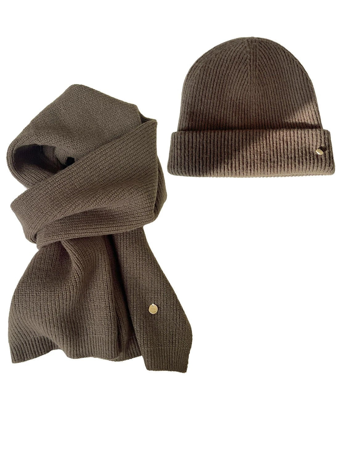 Wool hat and scarf set
