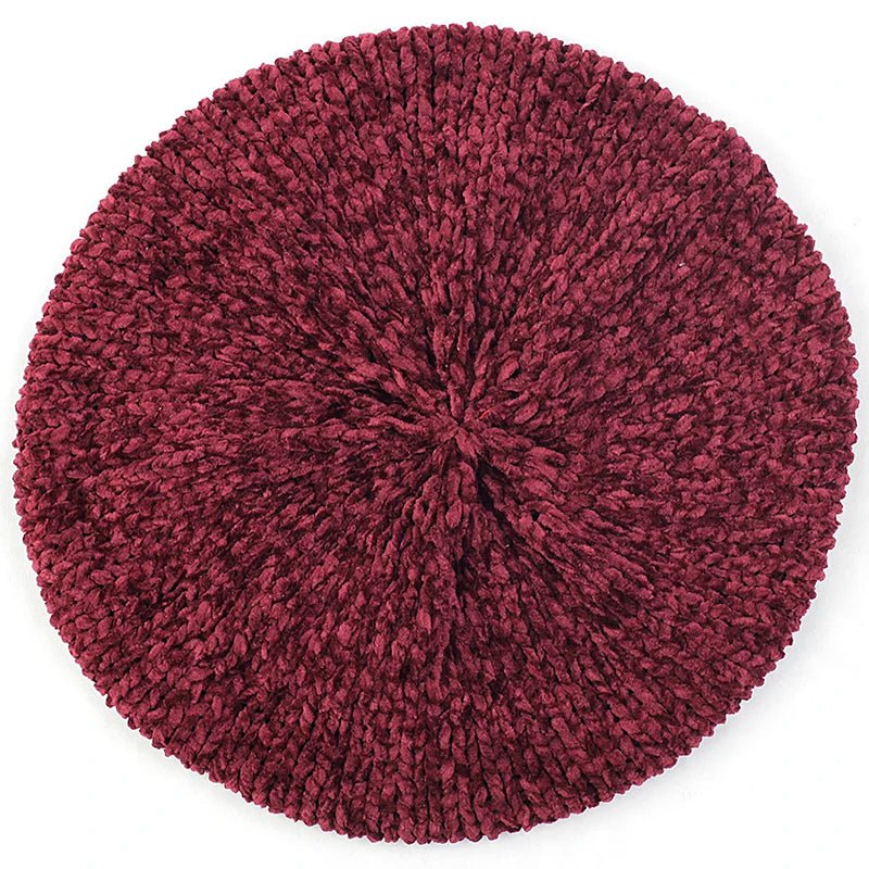 Warm beret for women