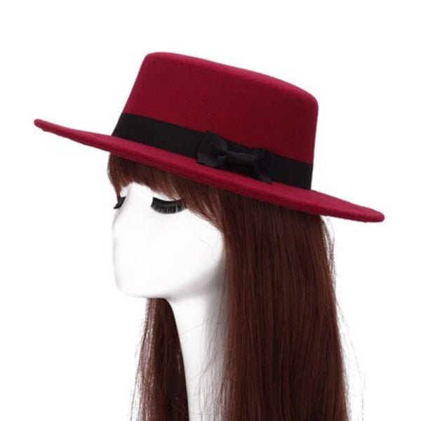 Wide-brimmed woollen hat