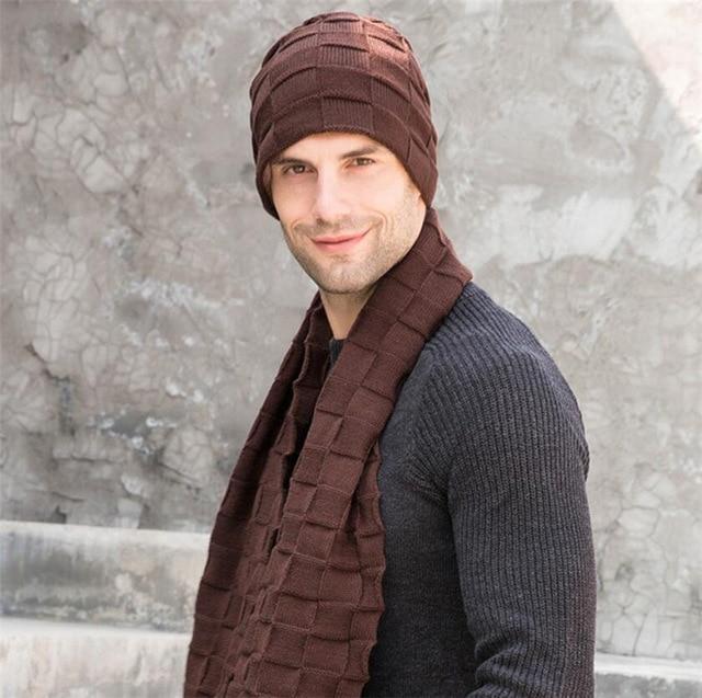 Beanie, scarf and tactile gloves