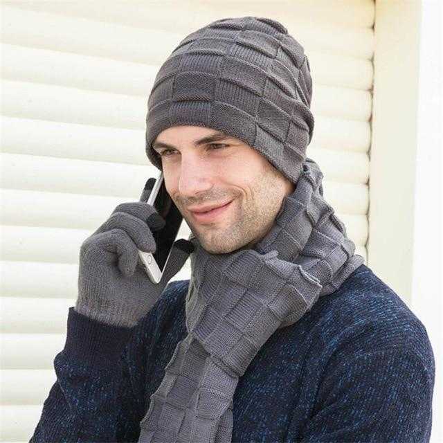 Beanie, scarf and tactile gloves