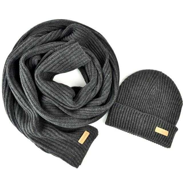 Unisex scarf and hat set