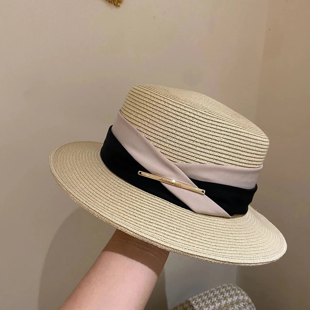 Beach straw hat with wide ribbon