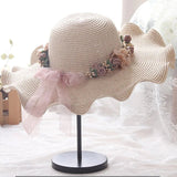 Wavy beach hat