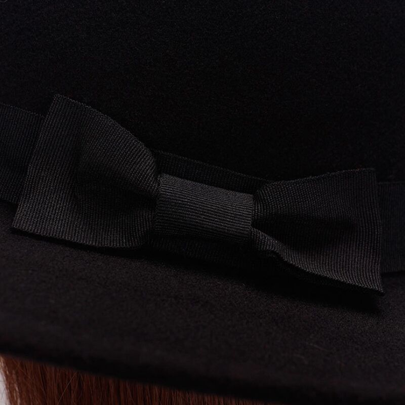 Wide-brimmed woollen hat