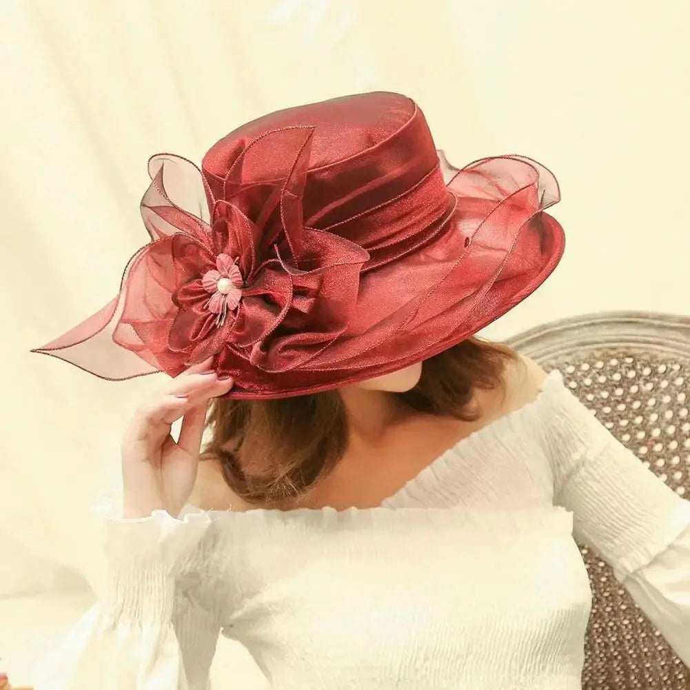 Discreet women's hat