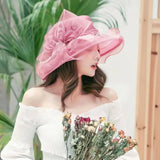 Discreet women's hat