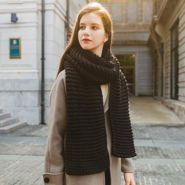 Women's thick wool scarf for autumn and winter