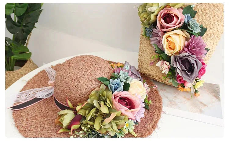 Matching hat and beach bag with flowers