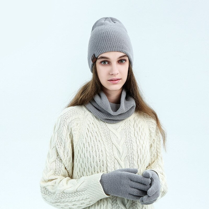 Soft wool hat and scarf set