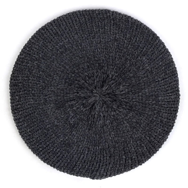 Warm beret for women