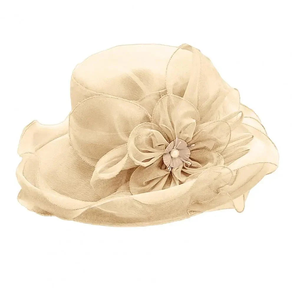 Discreet women's hat