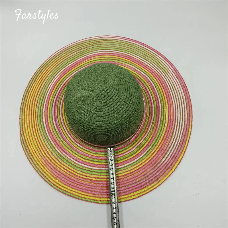 Straw hat and khaki beach bag