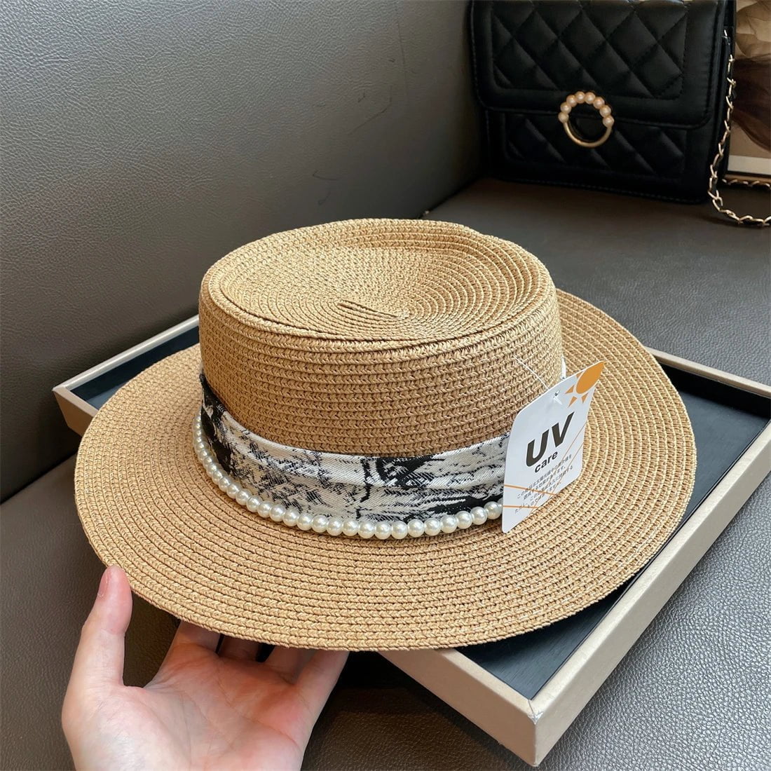 Flat-top straw hat