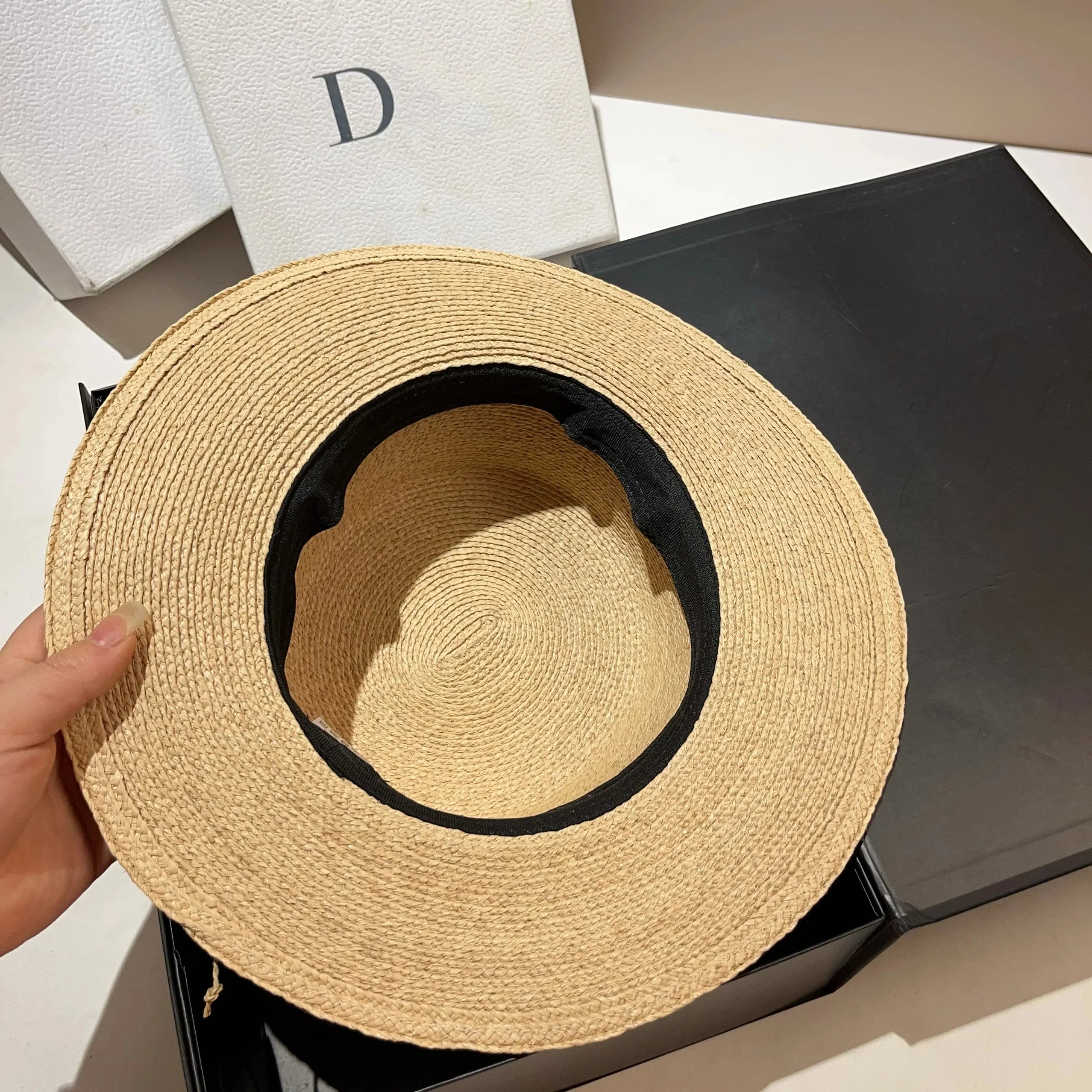 Natural straw hat