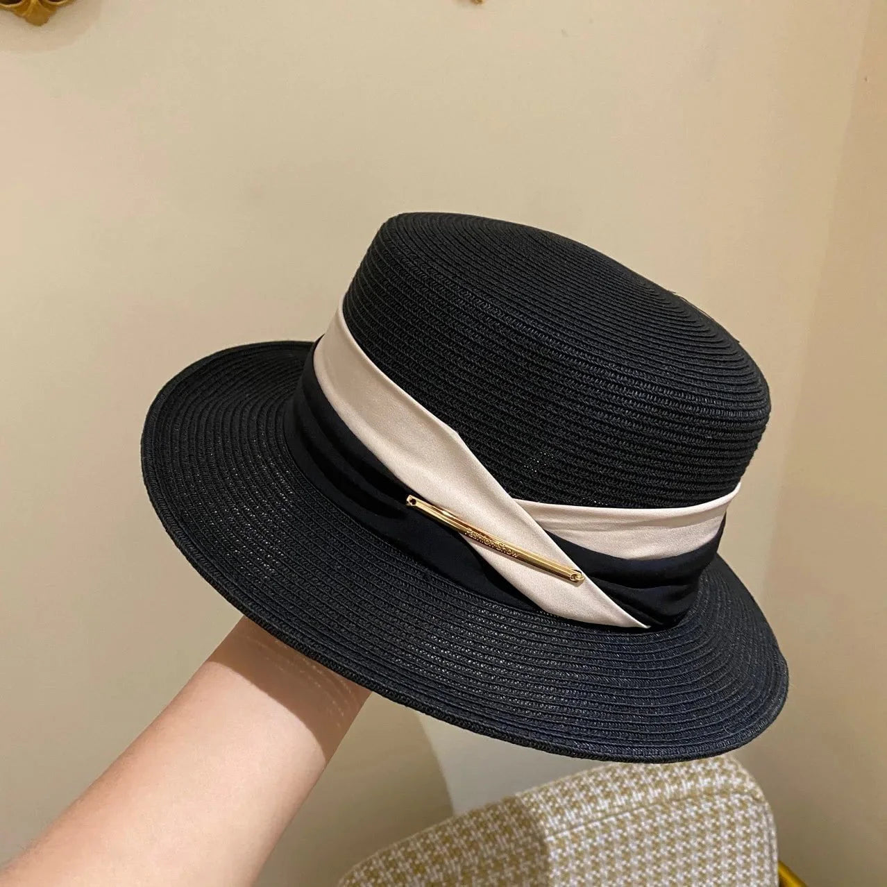 Beach straw hat with wide ribbon