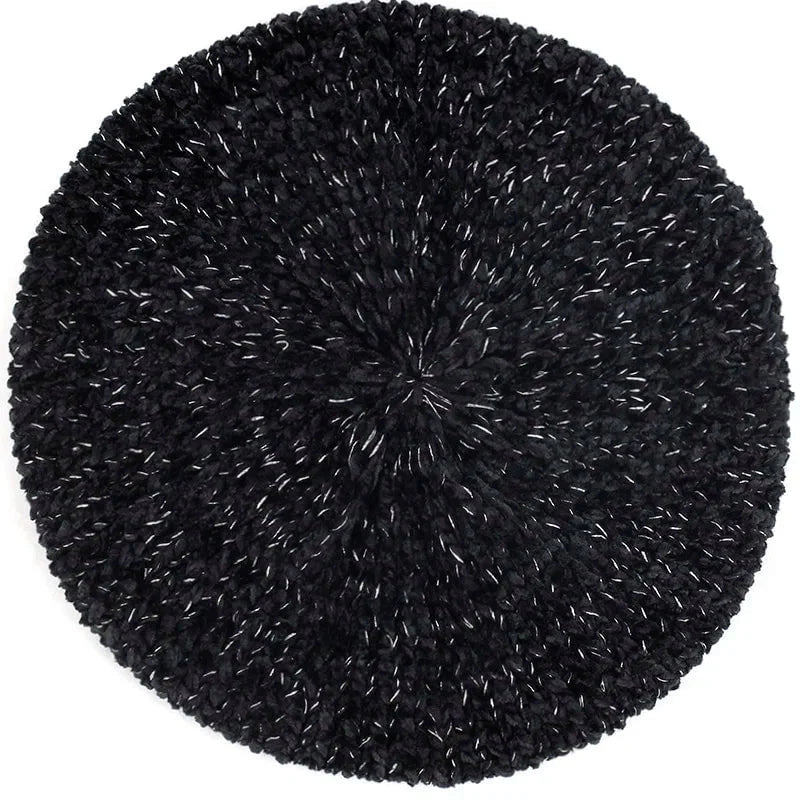 Warm beret for women