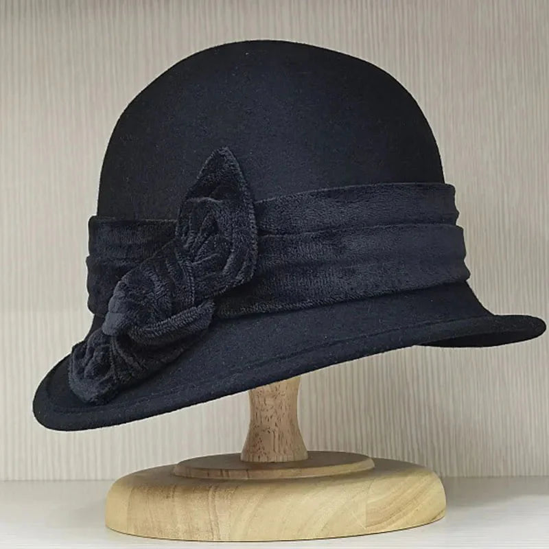 Women's cloche hat year 20