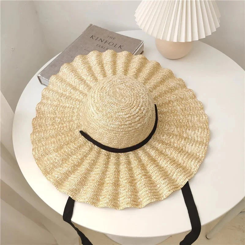 Straw hat with corrugated brim