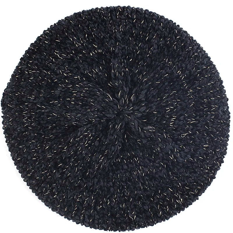 Warm beret for women