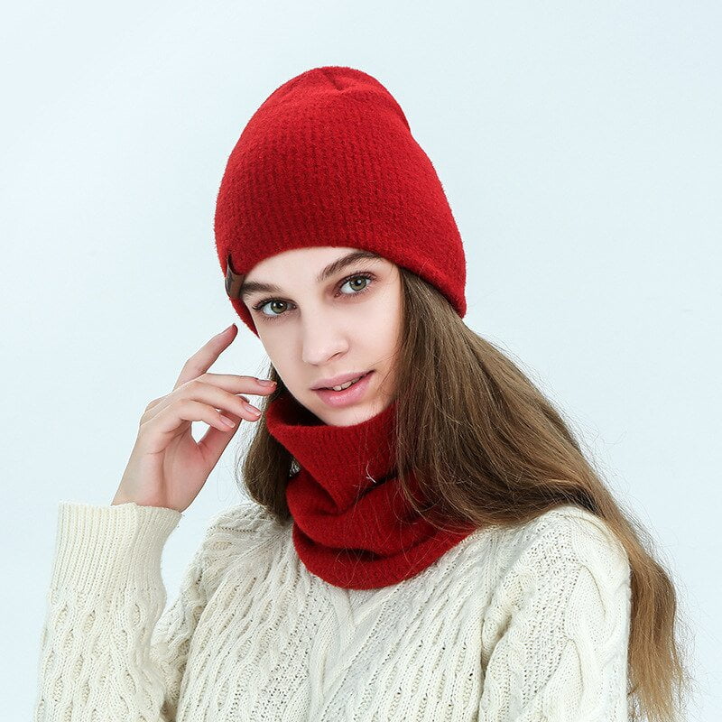 Soft wool hat and scarf set