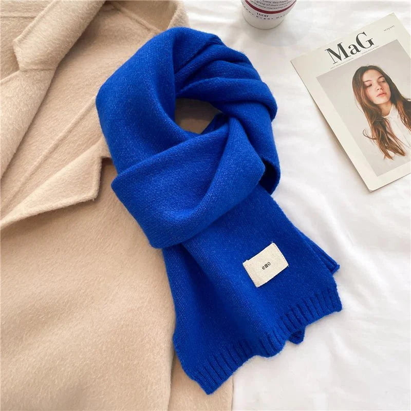 Plain scarf in wool yarn