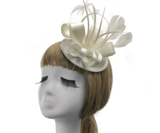 Fascinator hat with clip